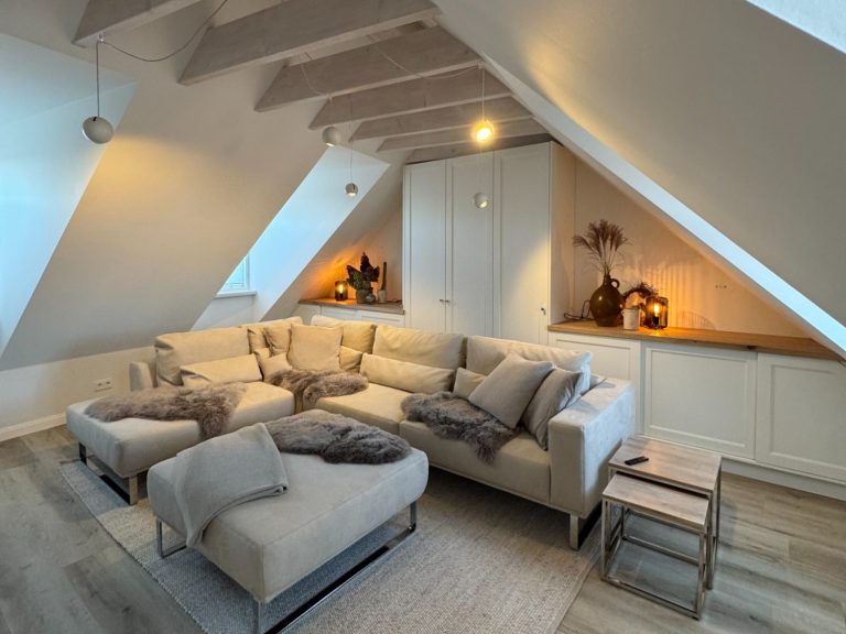 Ihr Wohnzimmer im Spitzboden